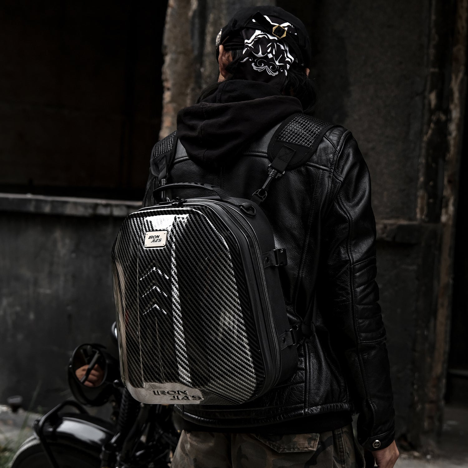 IRONJIAS 35L Waterproof Hard Motorcycle Helmet Bag | BAG005