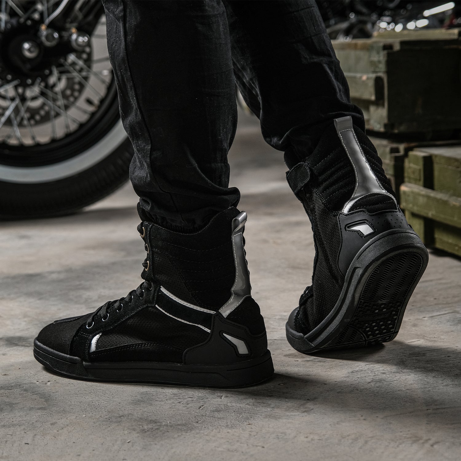 IRONJIAS Black Breathable Protective Motorcycle Boots | XZ002