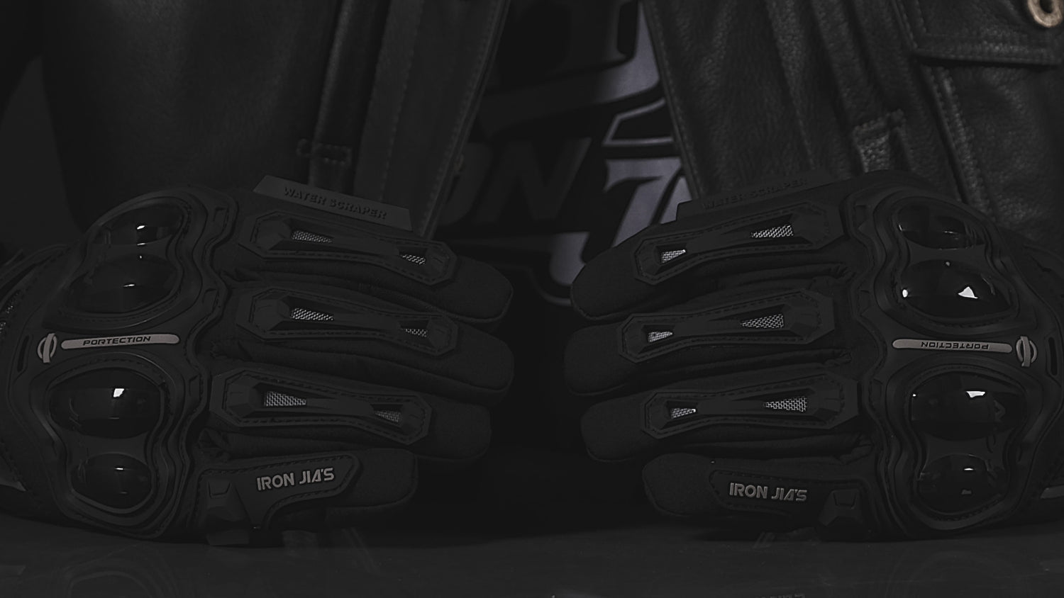 Guantes de moto de verano de IRON JIA'S para hombre, guantes transpirables  con pantalla táctil para Moto de carreras, equipo de protección para  Motocross Tan Jianjun unisex