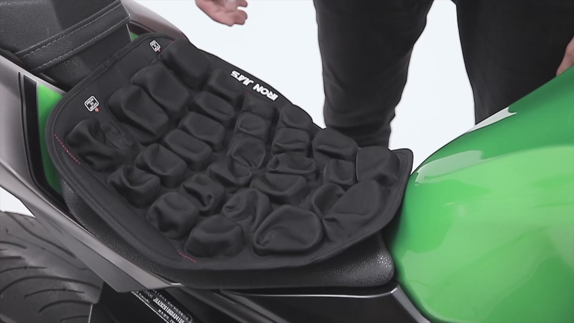 IRONJIAS Summer Cool Shock-absorbing & Comfortable Breathable Motorcycle Seat Cushion